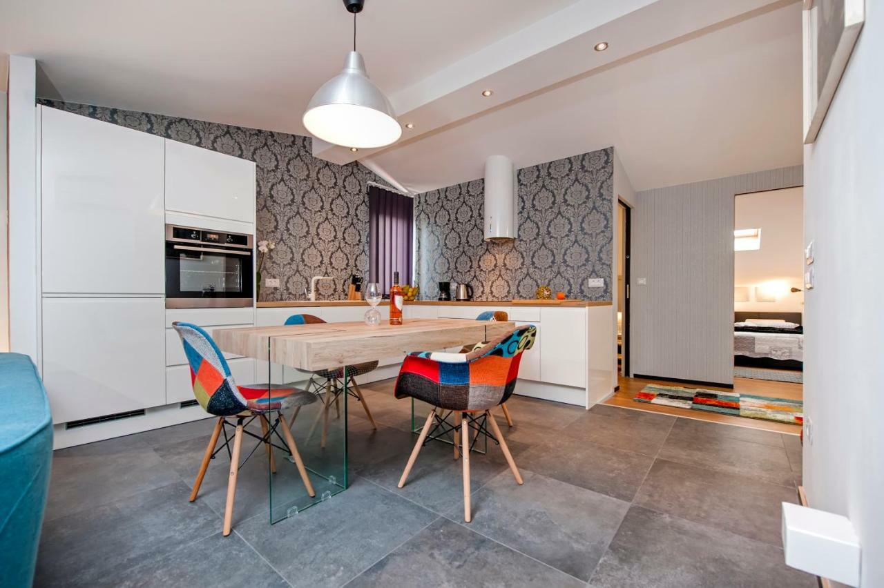 Lakovich Sea View Apartments Ровинь Экстерьер фото