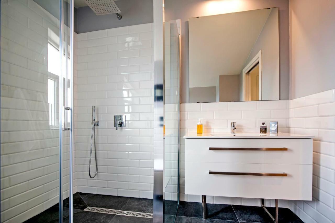 Lakovich Sea View Apartments Ровинь Экстерьер фото