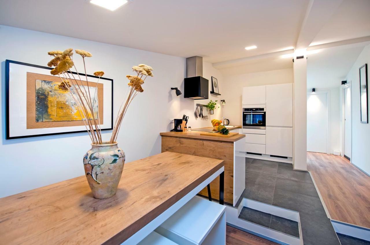 Lakovich Sea View Apartments Ровинь Экстерьер фото